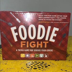 Chronicle Books Foodie Fight Trivia Game - Red and White